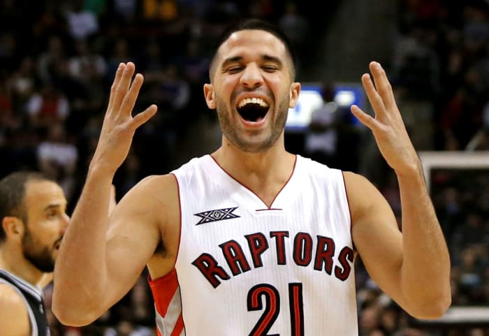 Greivis-Vasquez-2015-0208-foul-face-react.jpg